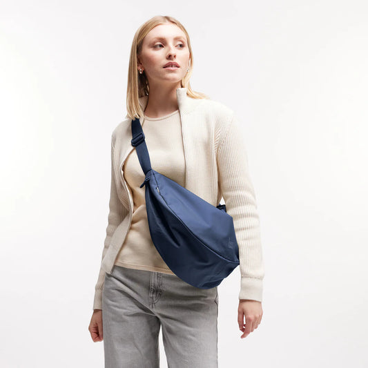 GOT BAG Tasche MOON BAG LARGE monochrome deep ocean