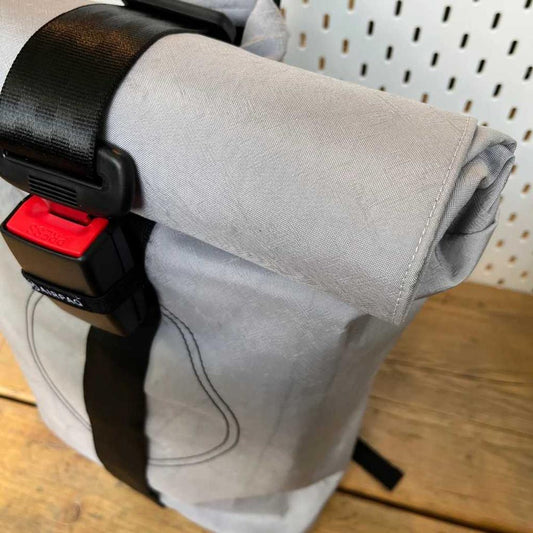 AIRPAQ Rucksack Rolltop silber