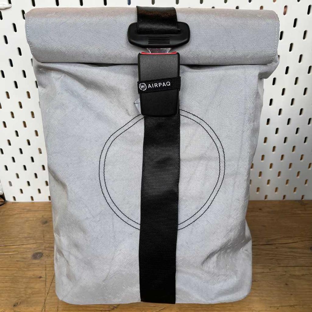 AIRPAQ Rucksack Rolltop silber