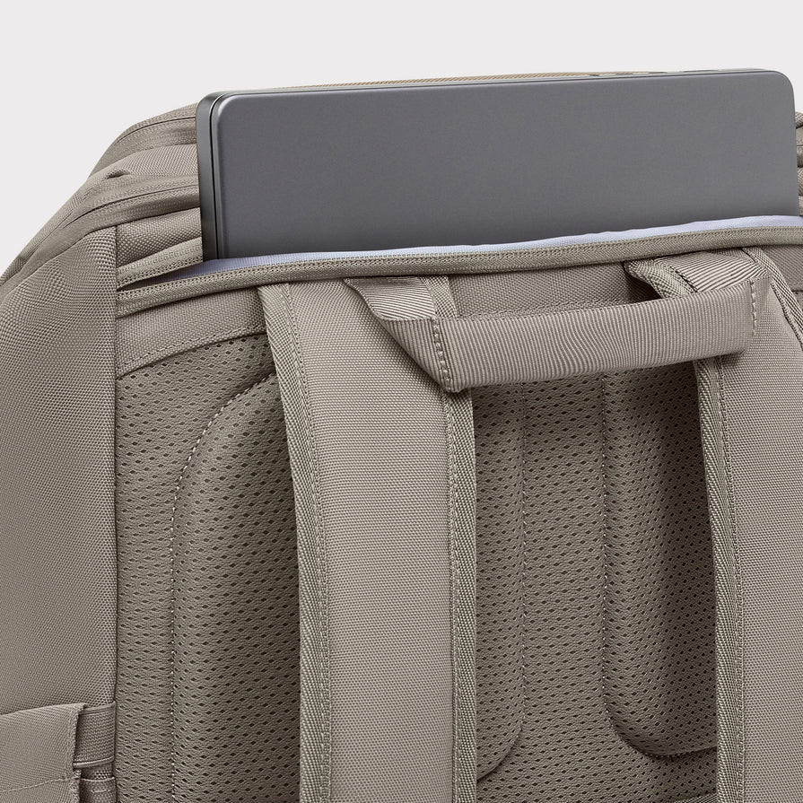 Rucksack FINN LARGE desert grey
