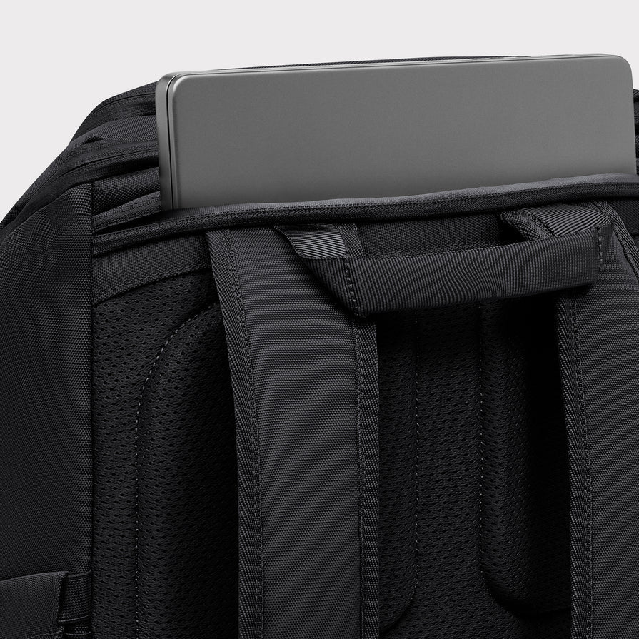 Rucksack FINN LARGE black