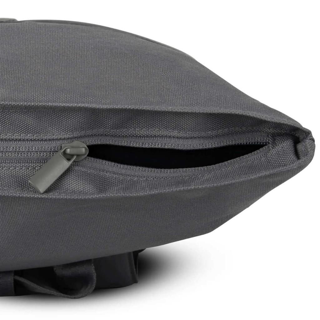 JOHNNY URBAN Rolltop Rucksack ROBIN LARGE dunkelgrau