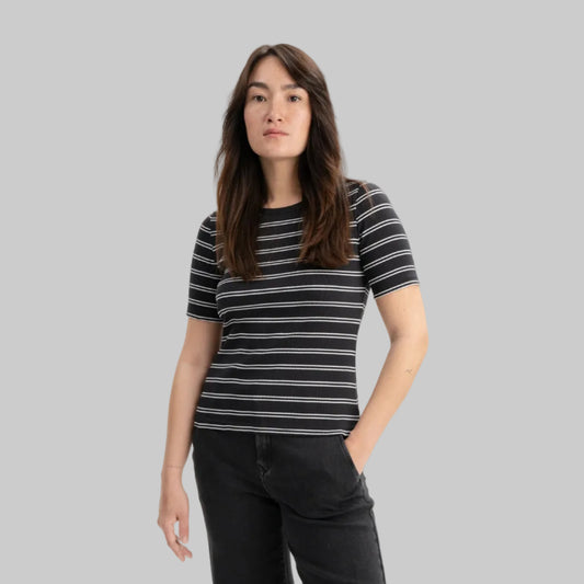 MELA Ripp T-Shirt JASLEEN