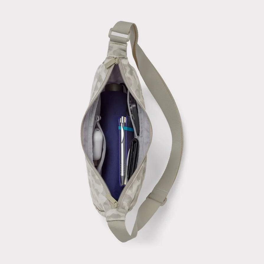 Half Moon Bag ALLY MEDIUM sand leo